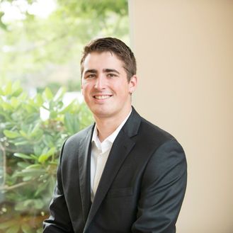 RL Headshot.jpg RL Headshot.jpg