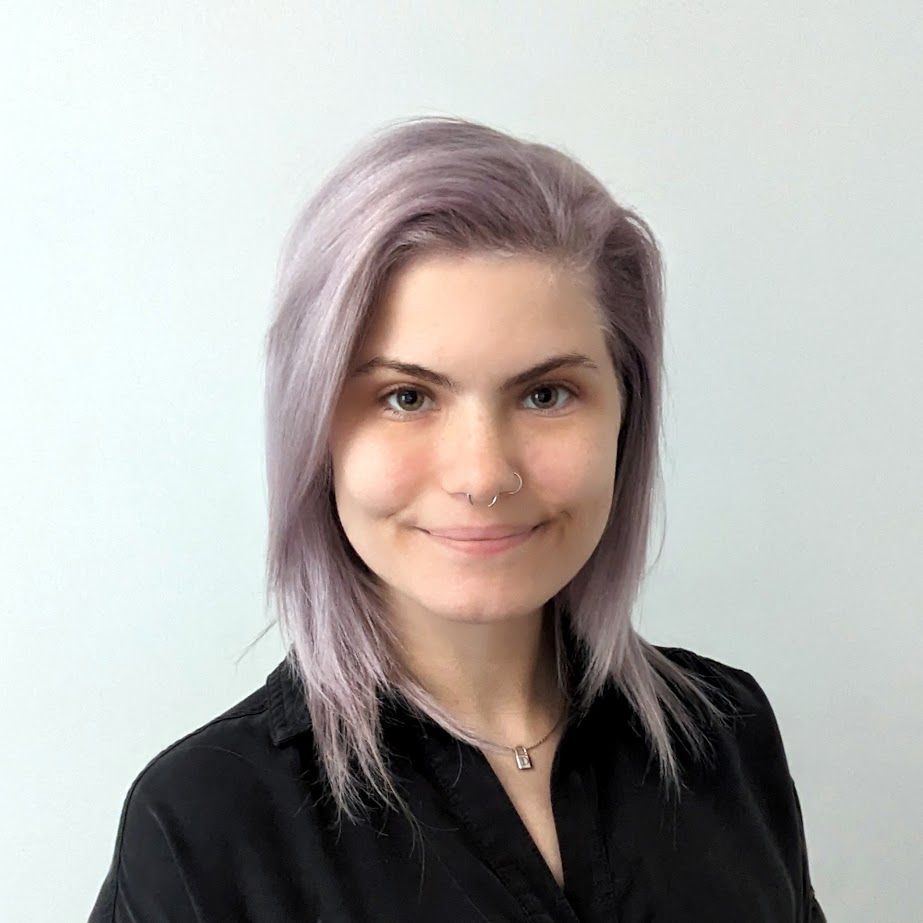 Alexis Headshot.jpg